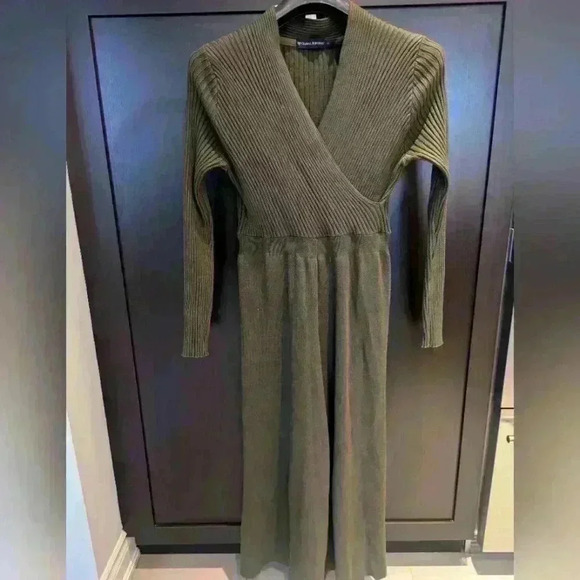 Green Bell Bottom Ribbed Long Sleeve Wide Leg  Romper - size Small like new - Picture 1 of 4